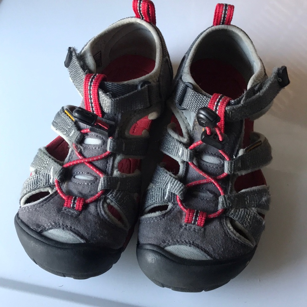 Boys Keen’s SZ 13 red/grey/black